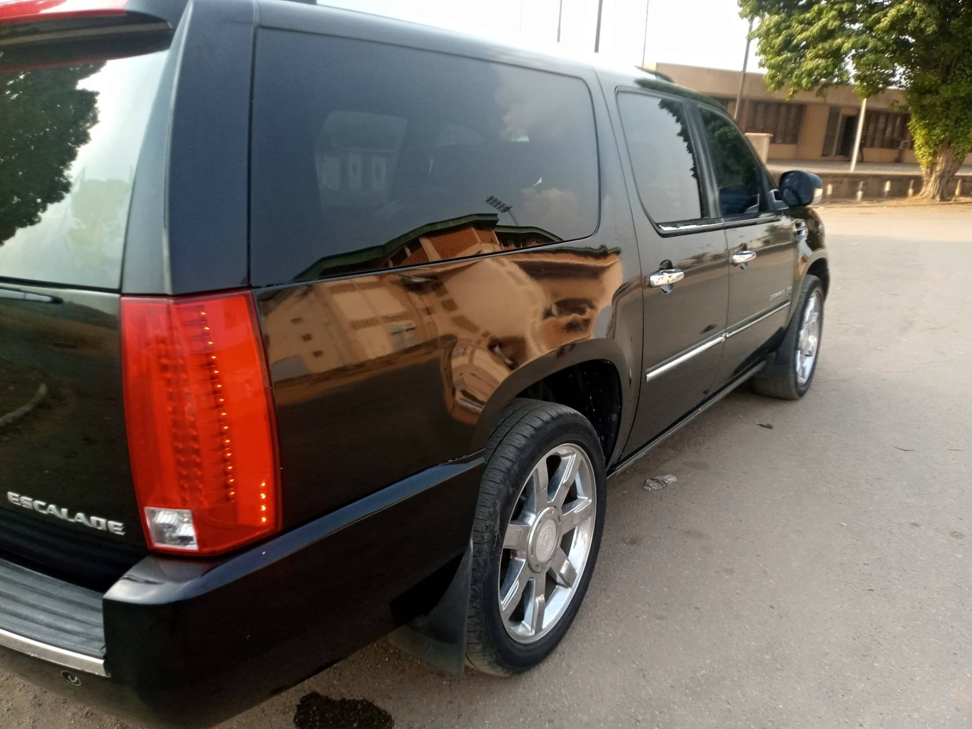 Cadillac Escalade Hearse — Side
