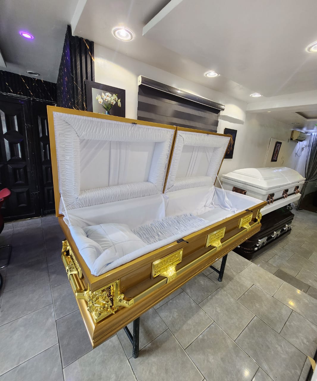 Onyx black casket